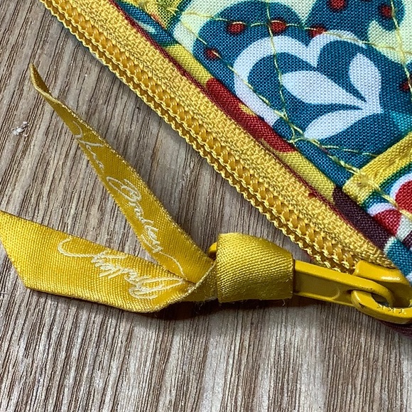 Vera Bradley Turn Lock Provençal Wallet. - Picture 3 of 10